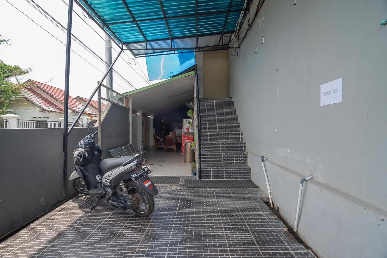 Reddoorz Syariah At Jalan Cilik Riwut Kapuas Hotel Kualakapuas Exterior foto