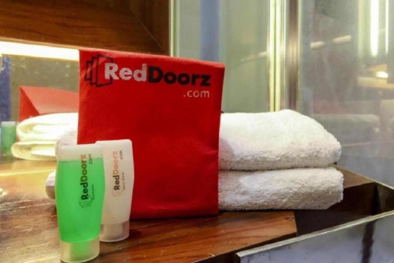 Reddoorz Syariah At Jalan Cilik Riwut Kapuas Hotel Kualakapuas Exterior foto