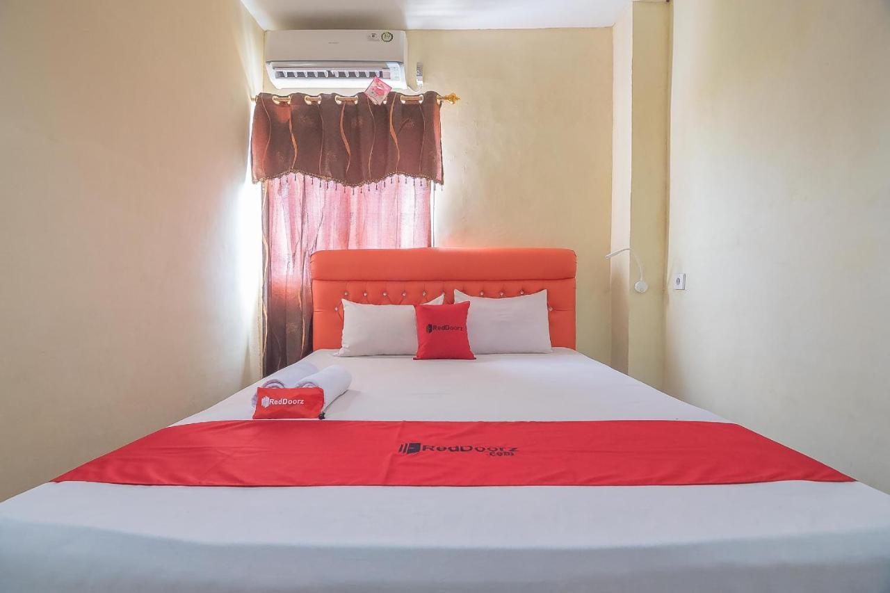 Reddoorz Syariah At Jalan Cilik Riwut Kapuas Hotel Kualakapuas Exterior foto